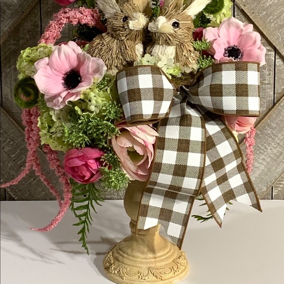 Handmade Easter Centerpiece. - Picture 3 of 4